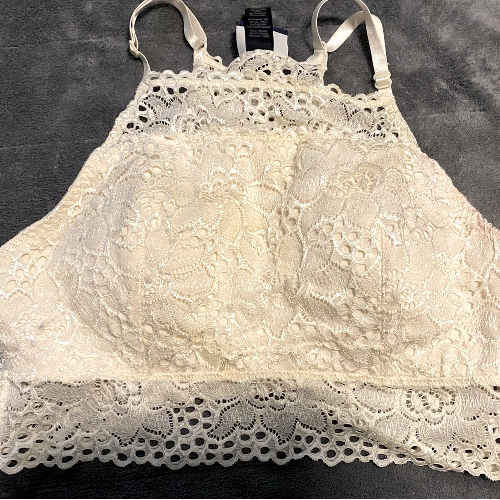 Women’s Lacey bralette size large